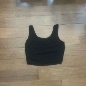 Plain black cropped tshirt